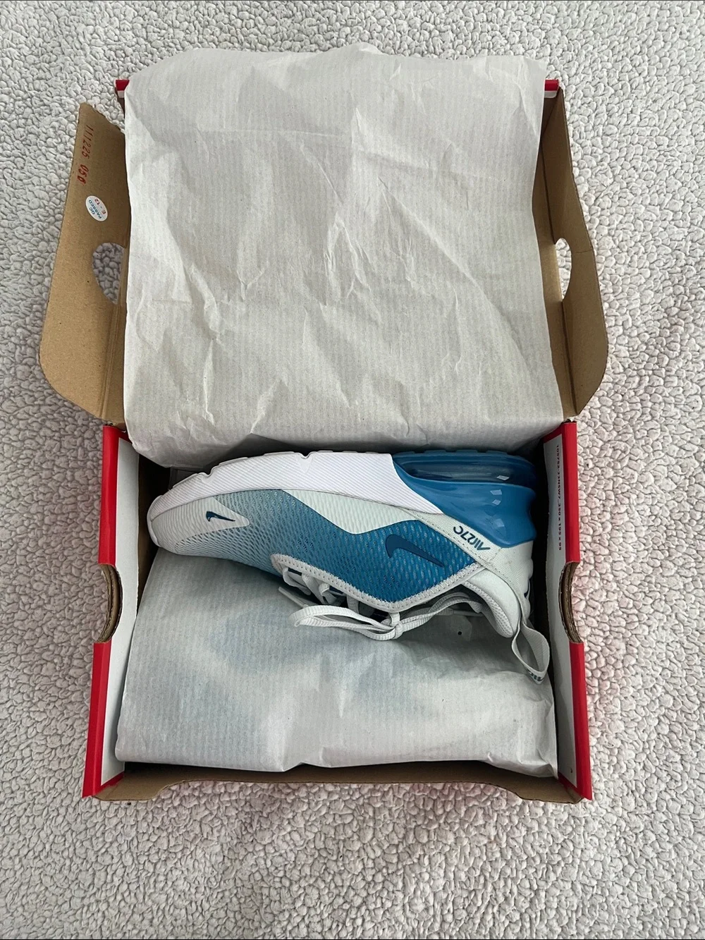 Nike Air Max 270 | Size 2.5Y